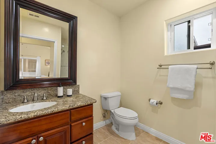 1220 N Sanborn Avenue, Los Angeles, California 90029