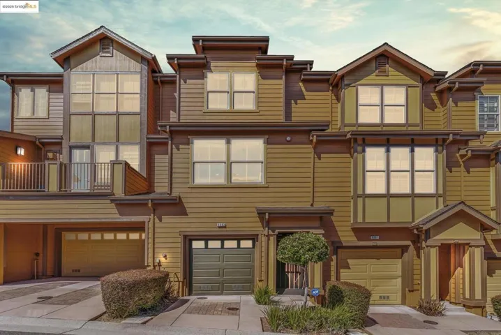 6063 6063 Old Quarry Loop, Oakland, California 94605