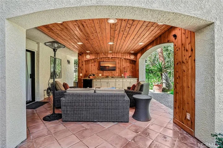 6521 Sandy Point Court, Rancho Palos Verdes, California 90275