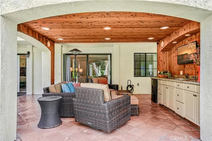 6521 Sandy Point Court, Rancho Palos Verdes, California 90275