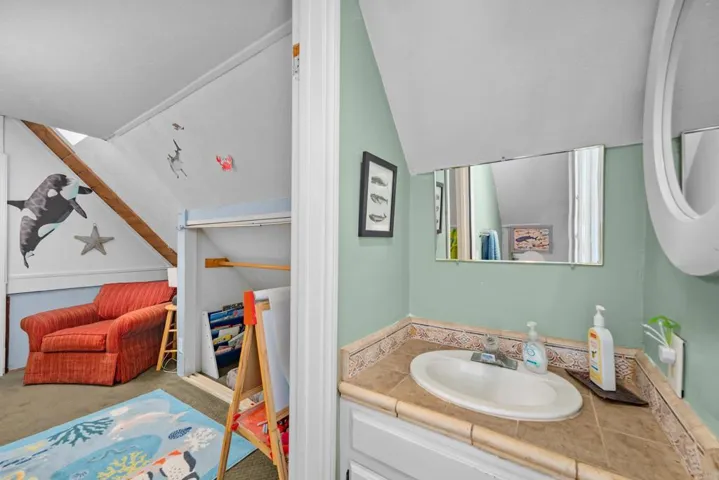 169 Beaumont Drive, Vista, California 92084