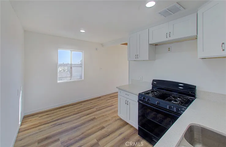2000 Junipero Avenue, Signal Hill, California 90755