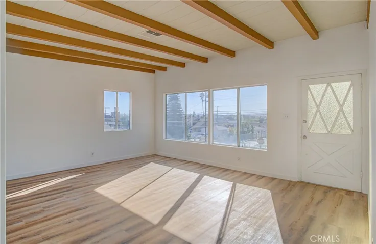 2000 Junipero Avenue, Signal Hill, California 90755