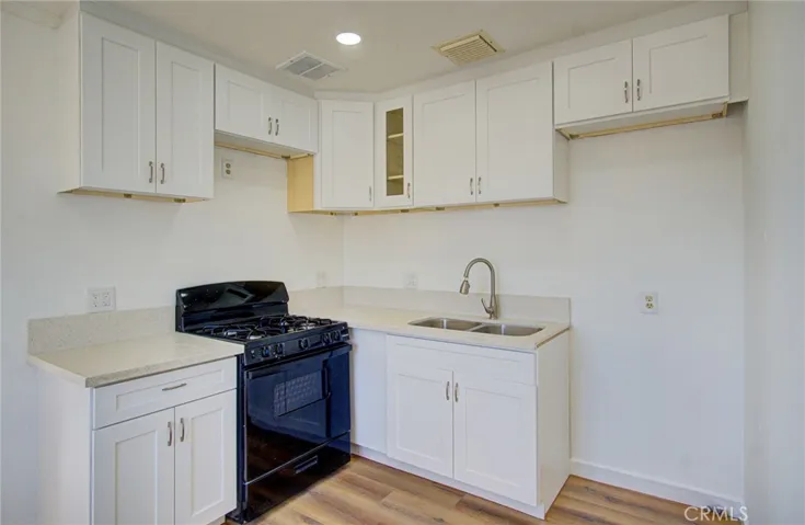 2000 Junipero Avenue, Signal Hill, California 90755