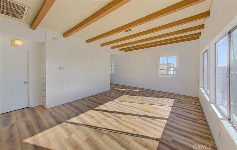 2000 Junipero Avenue, Signal Hill, California 90755