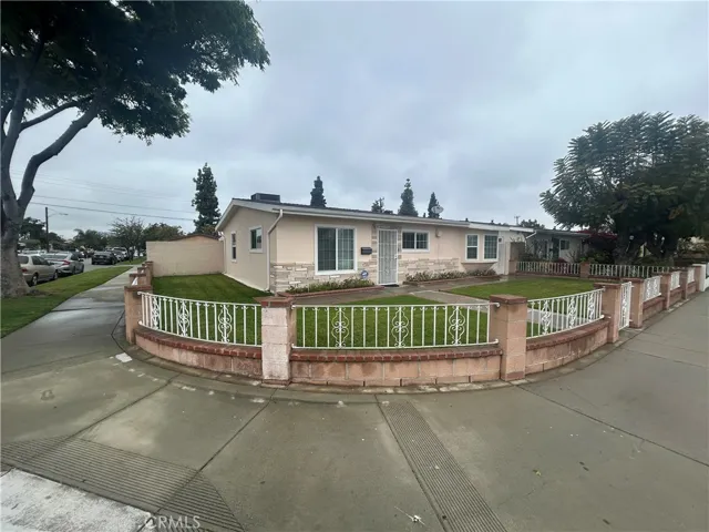 20743 Norwalk Boulevard, Lakewood, California 90715