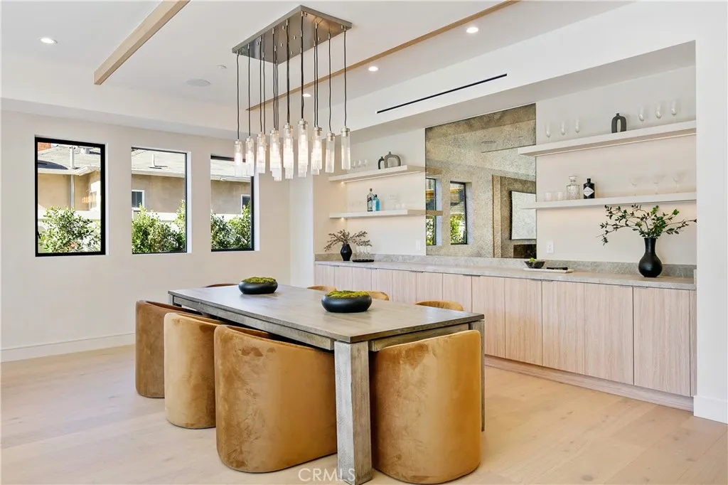 13944 Valleyheart Drive, Sherman Oaks, California 91423 home-pic-12