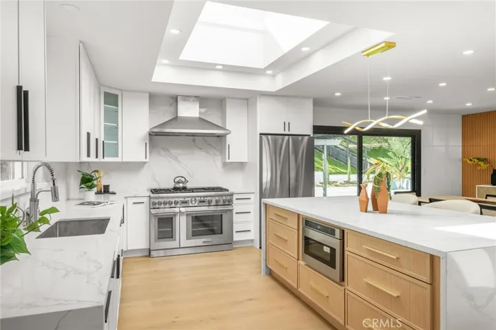 28551 S Montereina Drive, Rancho Palos Verdes, California 90275