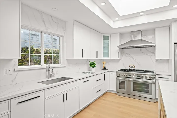 28551 S Montereina Drive, Rancho Palos Verdes, California 90275