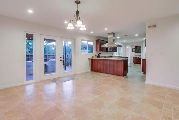 1321 Friends Way, Fallbrook, California 92028