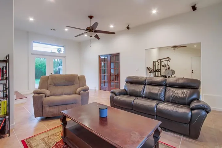 1321 Friends Way, Fallbrook, California 92028