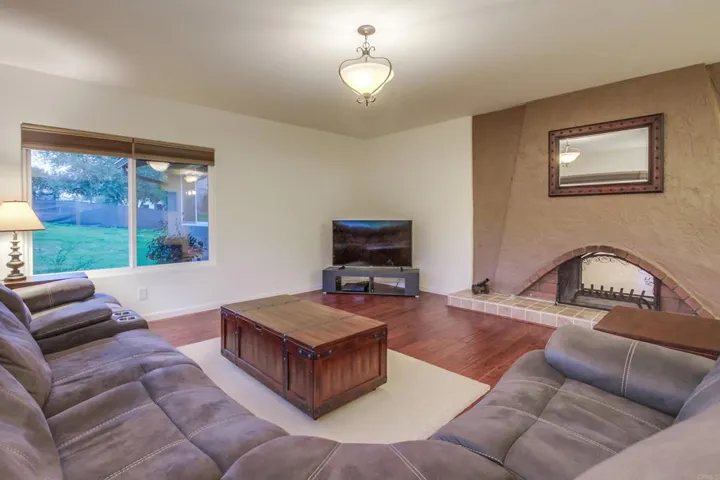 1321 Friends Way, Fallbrook, California 92028