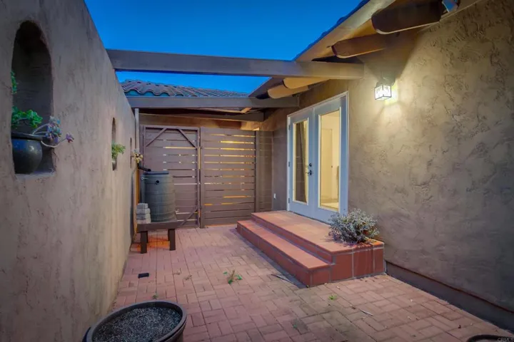 1321 Friends Way, Fallbrook, California 92028