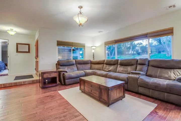 1321 Friends Way, Fallbrook, California 92028