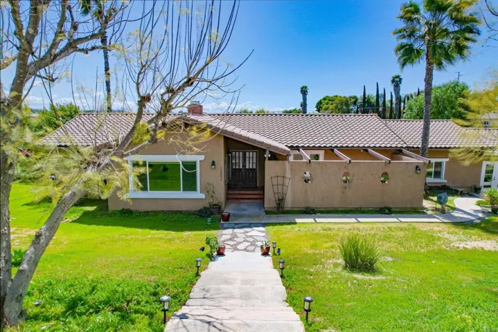 1321 Friends Way, Fallbrook, California 92028