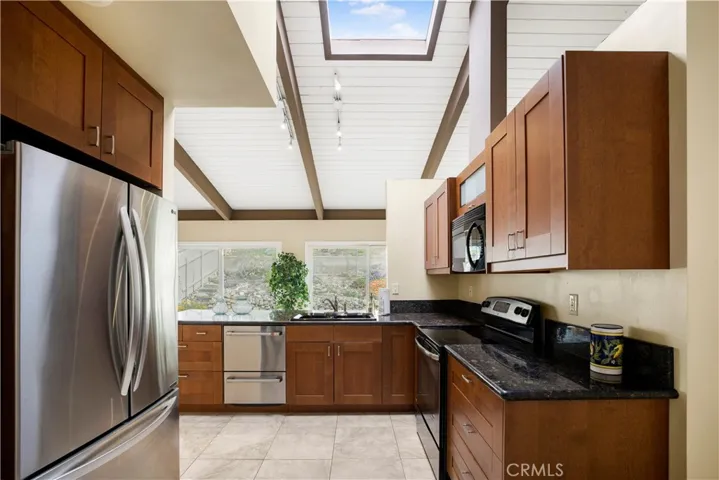 10474 Alta Loma Drive, Rancho Cucamonga, California 91737