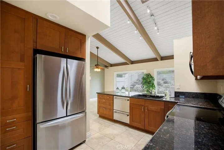 10474 Alta Loma Drive, Rancho Cucamonga, California 91737