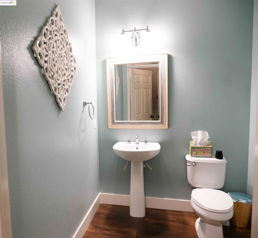 4464 Owens St 104, Corona, California 92883 home-pic-9