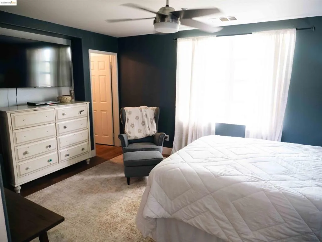 4464 Owens St 104, Corona, California 92883 home-pic-10