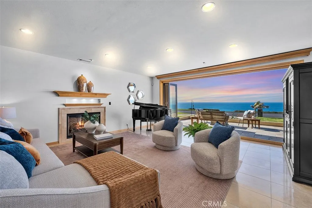 1640 Paseo Del Mar, Palos Verdes Estates, California 90274 home-pic-1