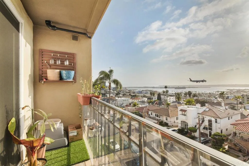 2445 Brant St 506, San Diego, California 92101 home-pic-41