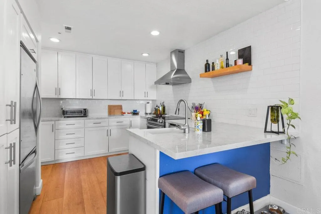 2445 Brant St 506, San Diego, California 92101 home-pic-7