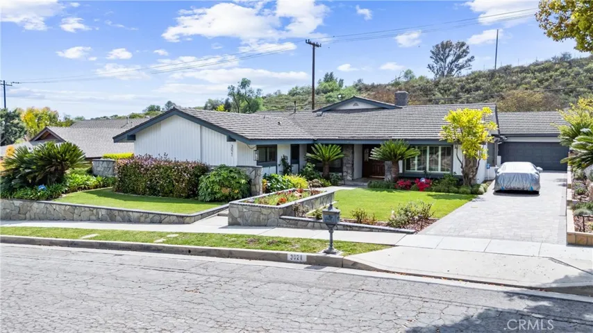 3021 La Travesia Dr
Beautiul Curb appeal.