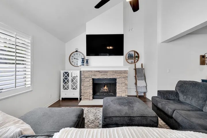 1818 Rory Lane 3, Simi Valley, California 93063