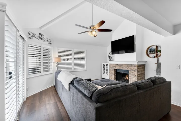 1818 Rory Lane 3, Simi Valley, California 93063