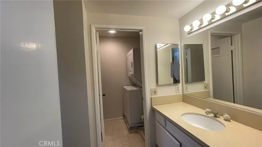 26541 Merienda 6, Laguna Hills, California 92656