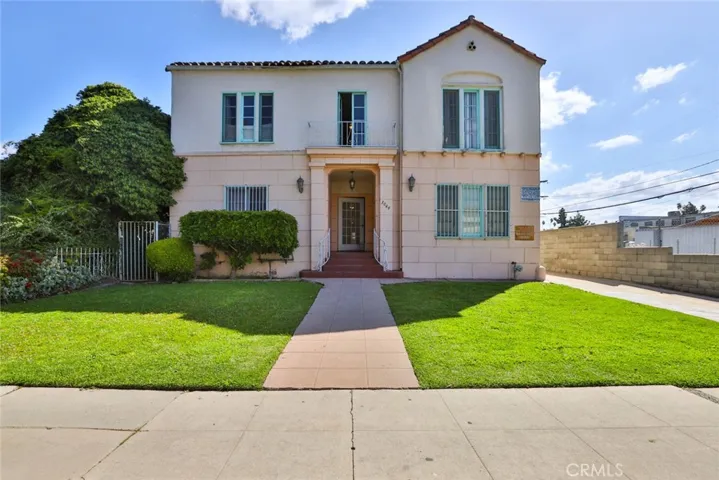 3044 Edgehill Drive, Los Angeles, California 90018