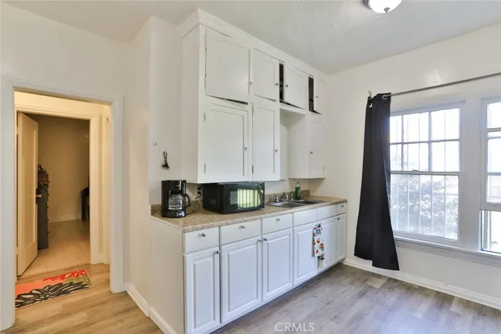 3044 Edgehill Drive, Los Angeles, California 90018