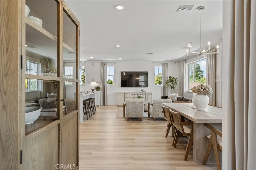 2392 Haley Point Drive, Ventura, California 93003 home-pic-22