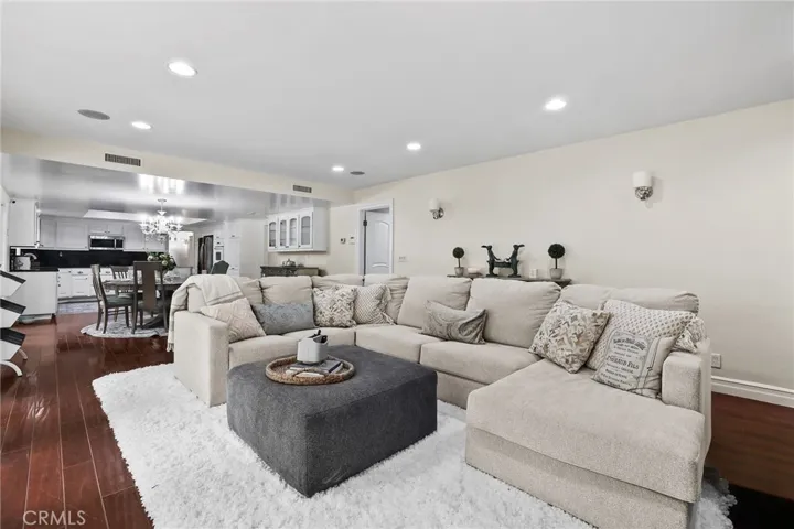 18382 Taft Avenue, Villa Park, California 92861