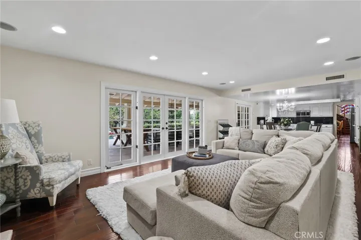 18382 Taft Avenue, Villa Park, California 92861