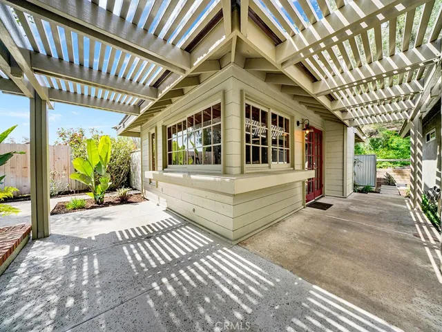 pool house