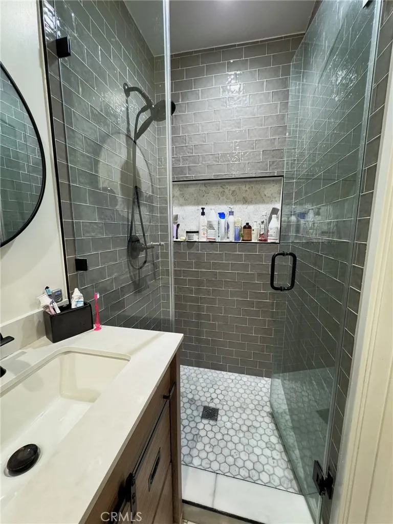 9416 La Salle Avenue, Los Angeles, California 90047 home-pic-17