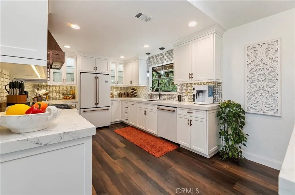 14395 Judy Ann Drive, Riverside, California 92503 home-pic-16