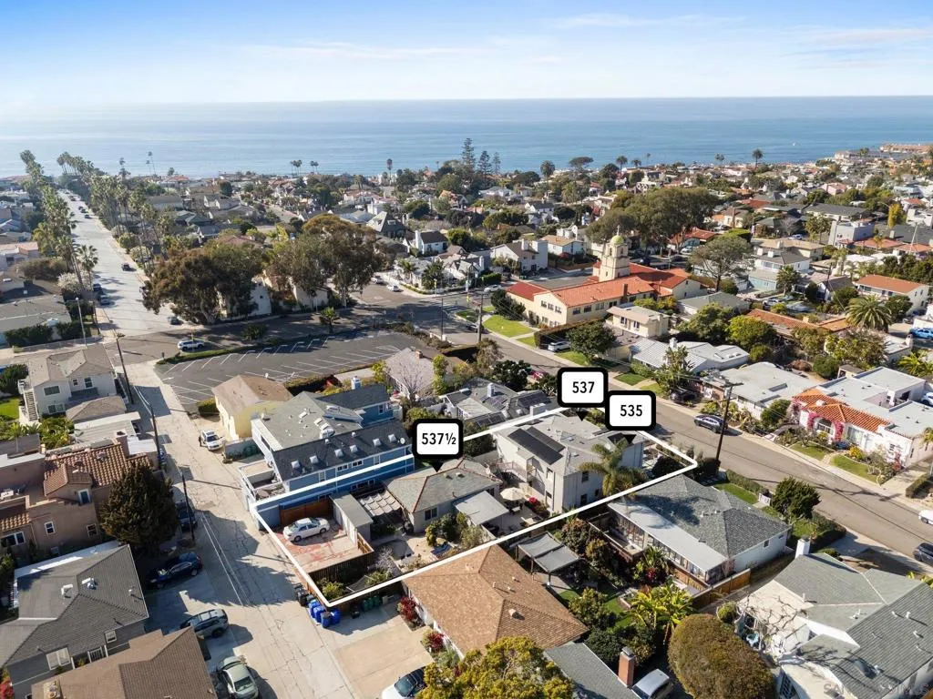 535 537 1/2 Fern Glen 3, La Jolla, California 92037 home-pic-1