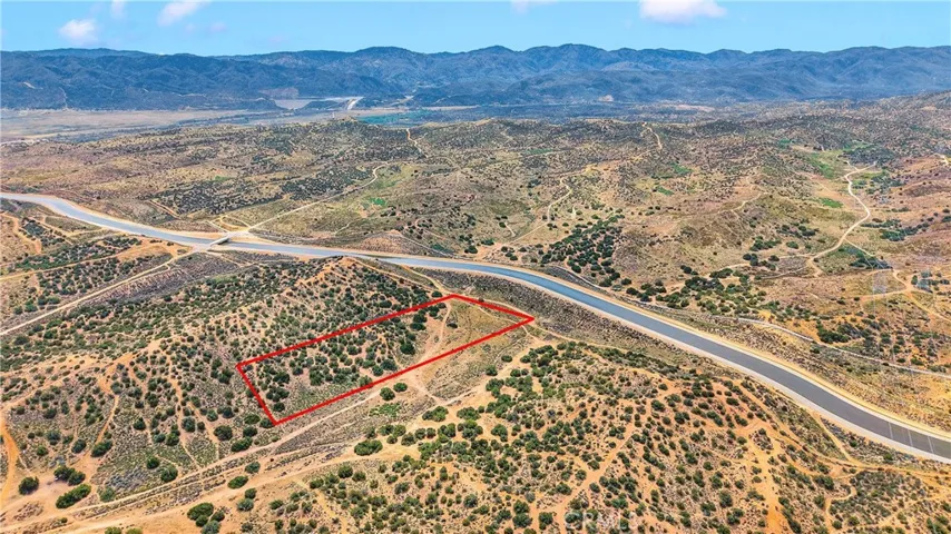 0 Near Las Flores, Hesperia, California 92345
