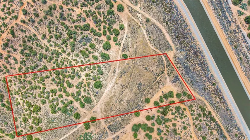 0 Near Las Flores, Hesperia, California 92345