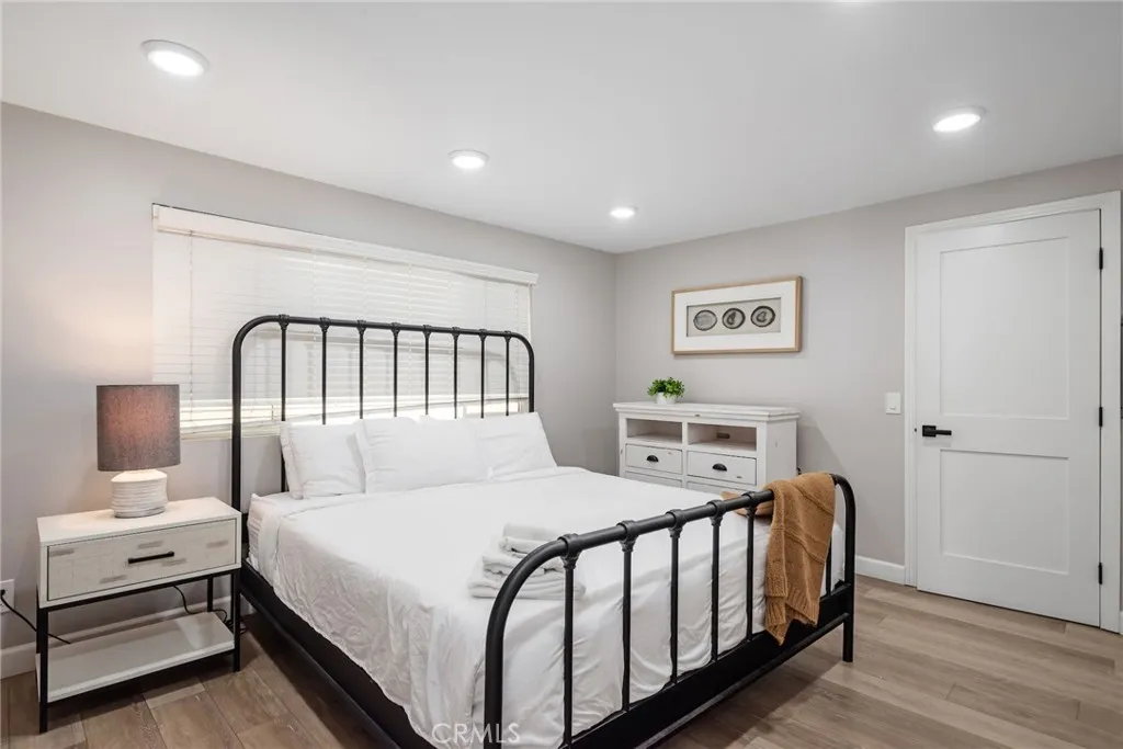 2208 The Strand, Manhattan Beach, California 90266 home-pic-22