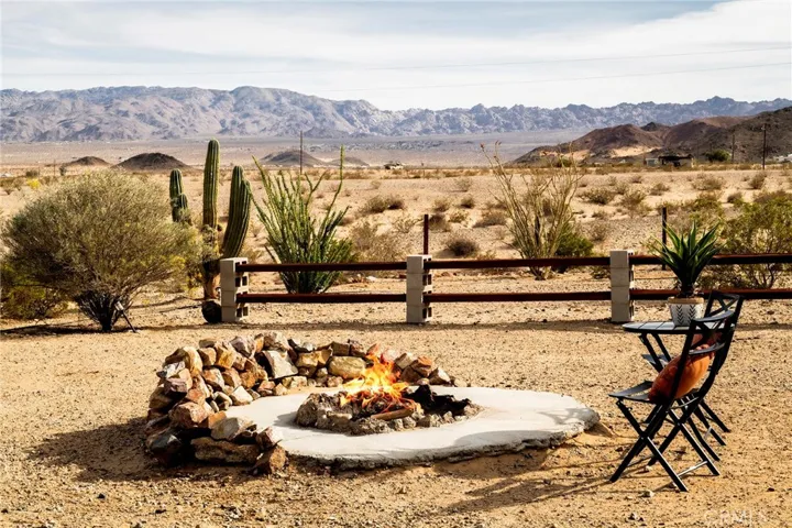 3370 Moonglow Road, 29 Palms, California 92277