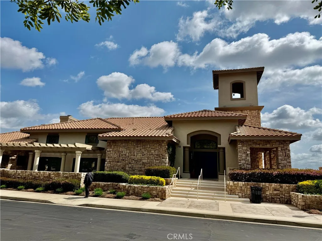 21 Via Palmieki Court, Lake Elsinore, California 92532 home-pic-34