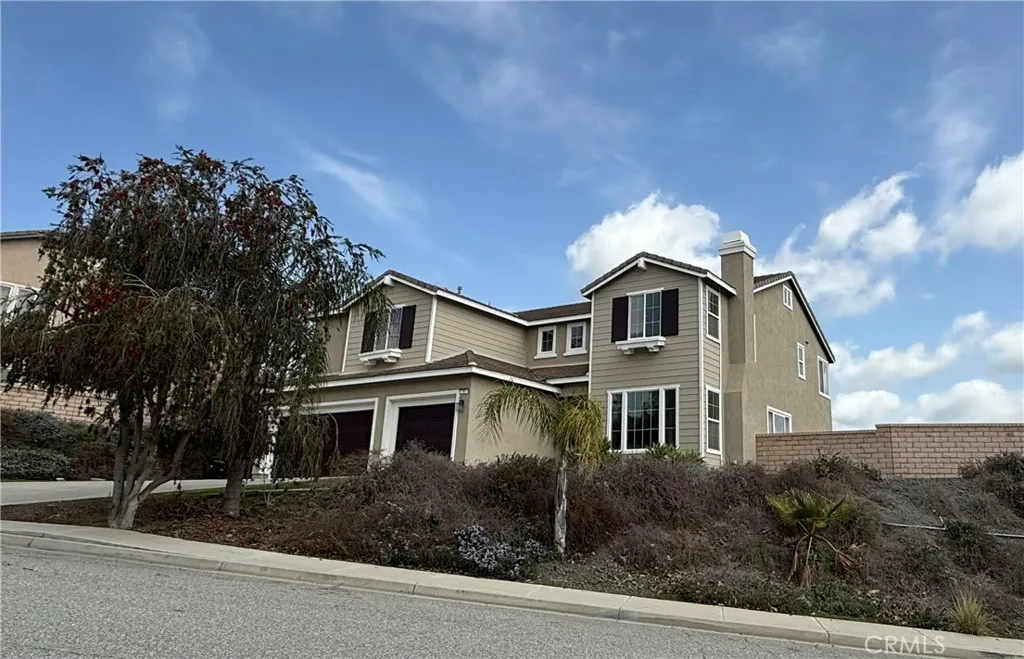 21 Via Palmieki Court, Lake Elsinore, California 92532 home-pic-1