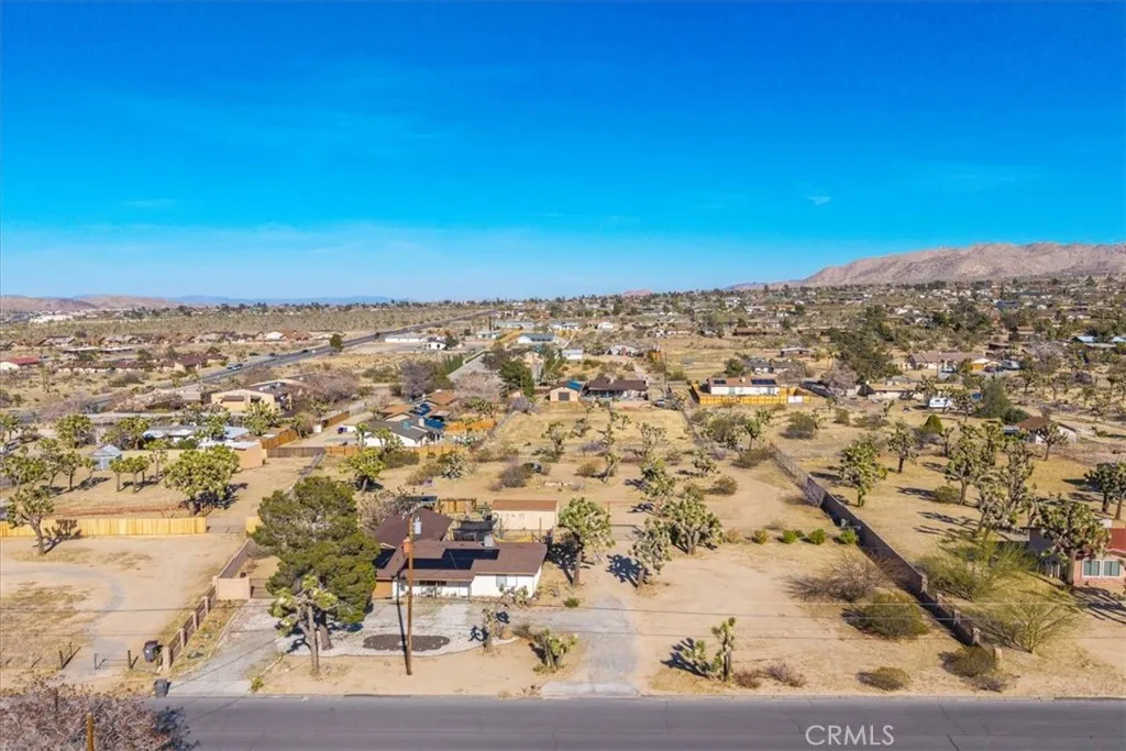 7341 Joshua View Drive, Yucca Valley, California 92284 home-pic-38