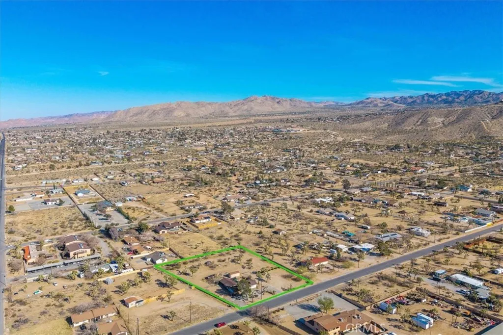 7341 Joshua View Drive, Yucca Valley, California 92284 home-pic-45