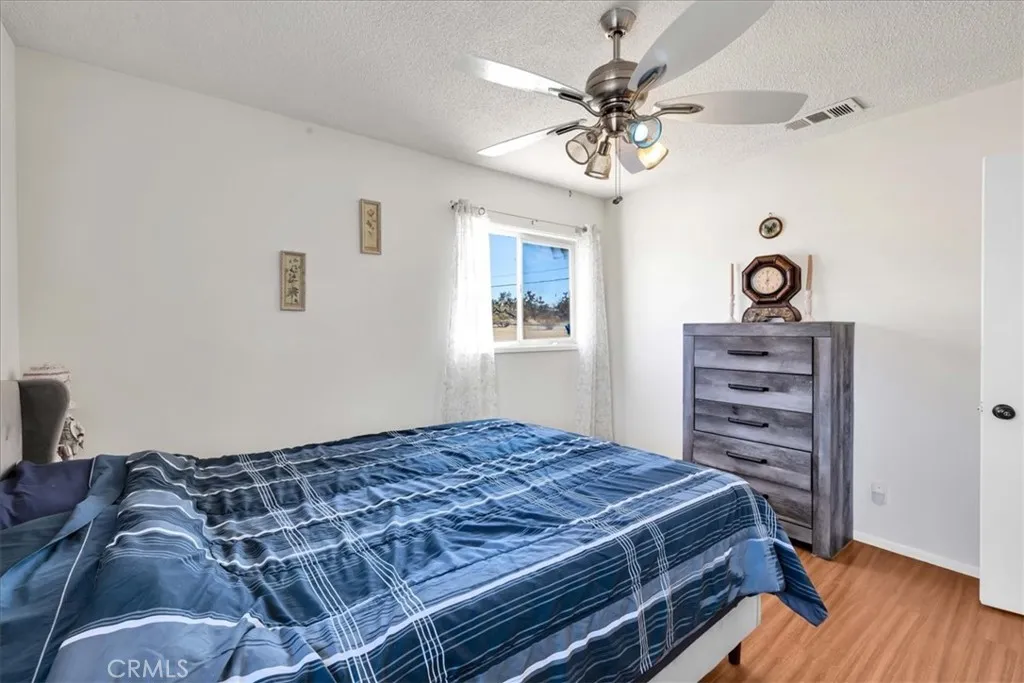 7341 Joshua View Drive, Yucca Valley, California 92284 home-pic-20