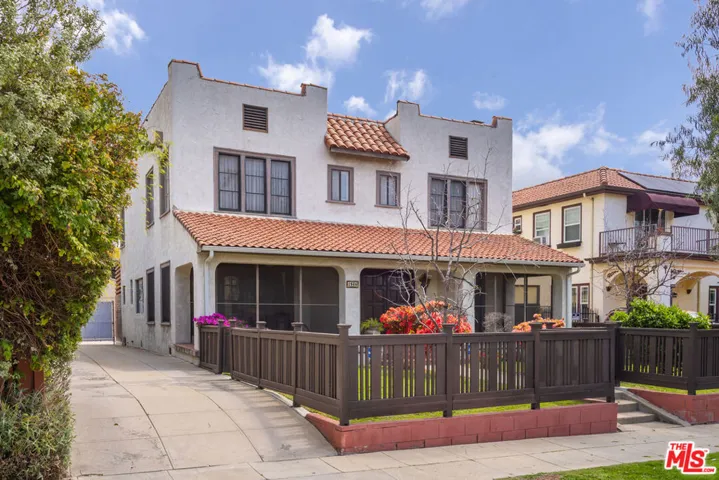 1966 N Van Ness Avenue, Los Angeles, California 90068