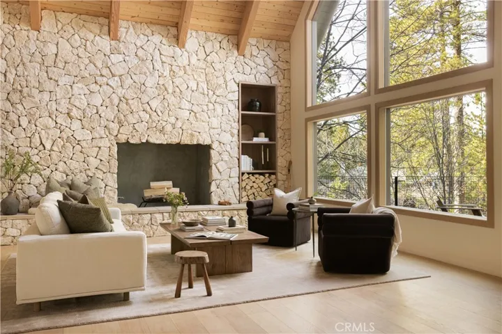27467 Bay Shore Drive, Lake Arrowhead, California 92352